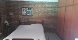 COD.334 – EN VENTA! HERMOSA CASA CON PILETA EN VILLA PARQUE SIQUIMAN – CORDOBA.