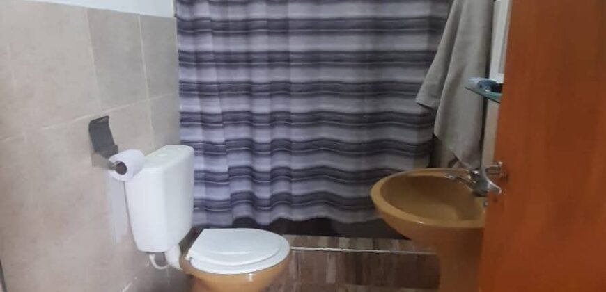 COD.337 – EN VENTA! HERMOSA CASA EN FLOR SERRANA TANTI – CORDOBA.