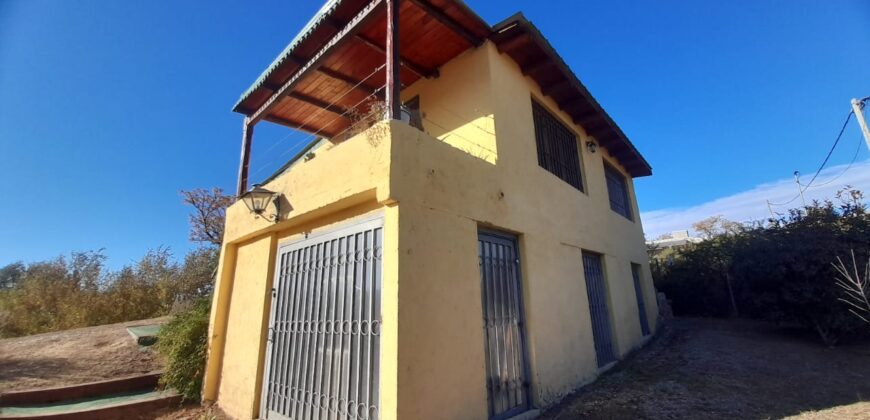 COD. 421 – EN VENTA! HERMOSA CASA CON DOS TERRENOS EN VILLA PARQUE SIQUIMAN – CORDOBA.