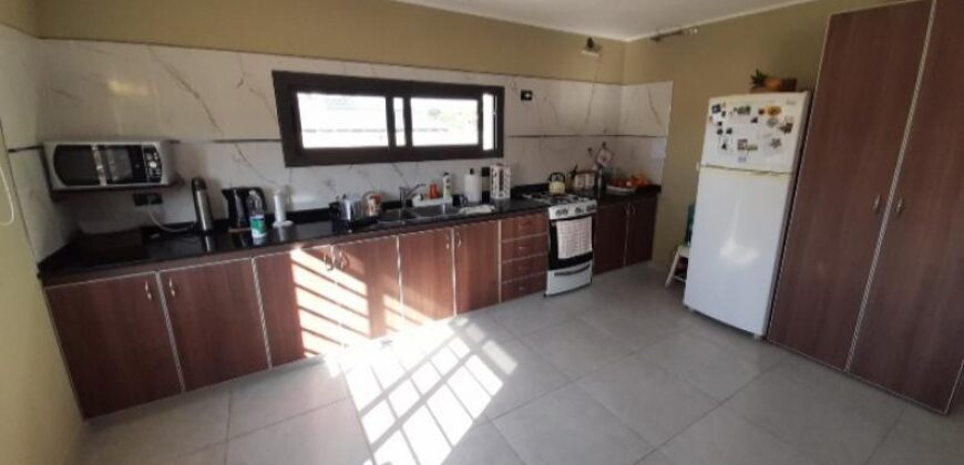 Cod 364 – EN VENTA! HERMOSA PROPIEDAD EN VILLA SANTA CRUZ DEL LAGO