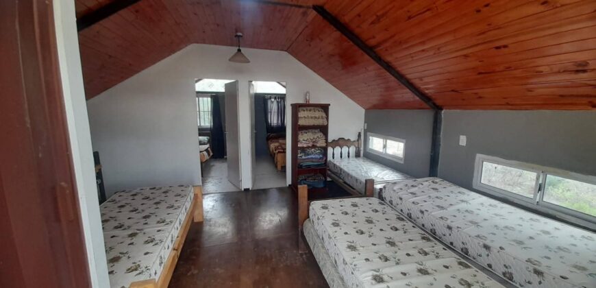 COD.337 – EN VENTA! HERMOSA CASA EN FLOR SERRANA TANTI – CORDOBA.