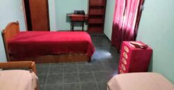 COD. 670 – TRES HERMOSAS PROPIEDADES EN UN SOLO TERRENO EN VILLA PARQUE SIQUIMAN, CBA.