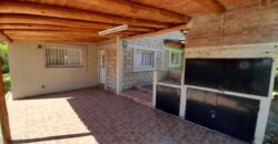 COD. 407 – HERMOSA CASA CON PILETA EN P.H. A 30 M. DE RUTA 38, VILLA PARQUE SIQUIMAN, CORDOBA.