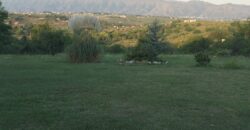 COD. 415 – HERMOSO CAMPO DE 7 H. CON SALIDA AL RIO Y HERMOSA PROPIEDAD DE 3 DORMITORIOS – VILLA PARQUE SIQUIMAN – CBA.