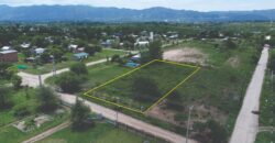 COD. 375 – HERMOSO TERRENO 1.850 M2 CON DPTO Y PILETA, VILLA PARQUE SIQUIMAN, CBA.