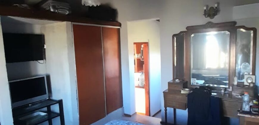 COD. 421 – EN VENTA! HERMOSA CASA CON DOS TERRENOS EN VILLA PARQUE SIQUIMAN – CORDOBA.