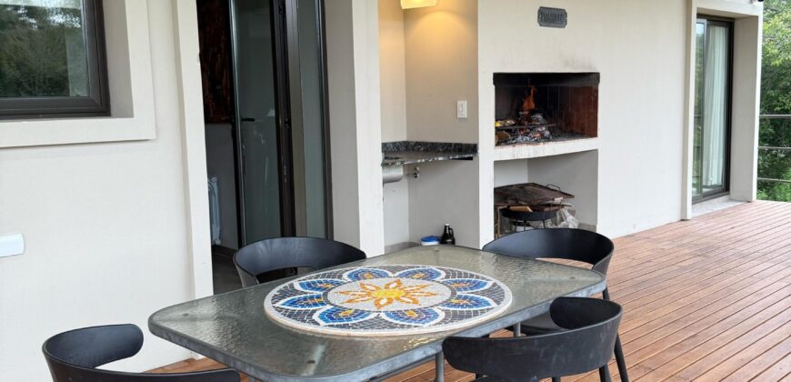 COD. 417 – HERMOSA CASA CON DOS TERRENOS EN VILLA PARQUE SIQUIMAN – CORDOBA.