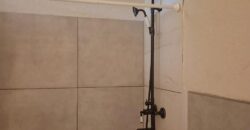 COD. 417 – HERMOSA CASA CON DOS TERRENOS EN VILLA PARQUE SIQUIMAN – CORDOBA.