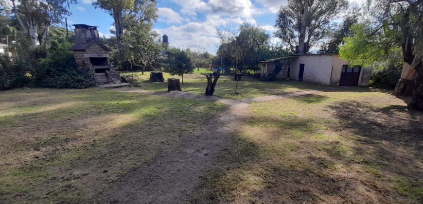 COD. 408 – EXCELENTE PROPIEDAD, CASA ESQUINA, SOBRE COLECTORA DE RUTA NACIONAL 38, VILLA PARQUE SIQUIMAN, CBA.