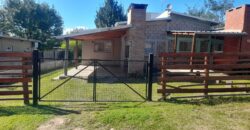 COD. 407 – HERMOSA CASA CON PILETA EN P.H. A 30 M. DE RUTA 38, VILLA PARQUE SIQUIMAN, CORDOBA.